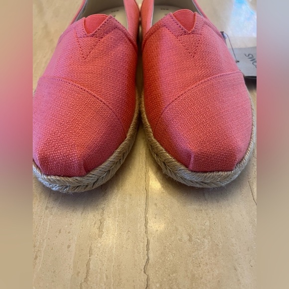 TOMS Peach Women’s Alpargata Rope Textured Slip on Shoes Size 8.5 - Picture 2 of 7